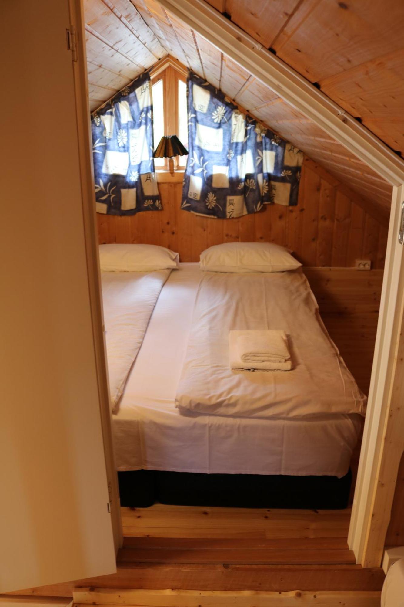 Trollbu Aabrekk Gard Villa Briksdalsbre Exteriör bild