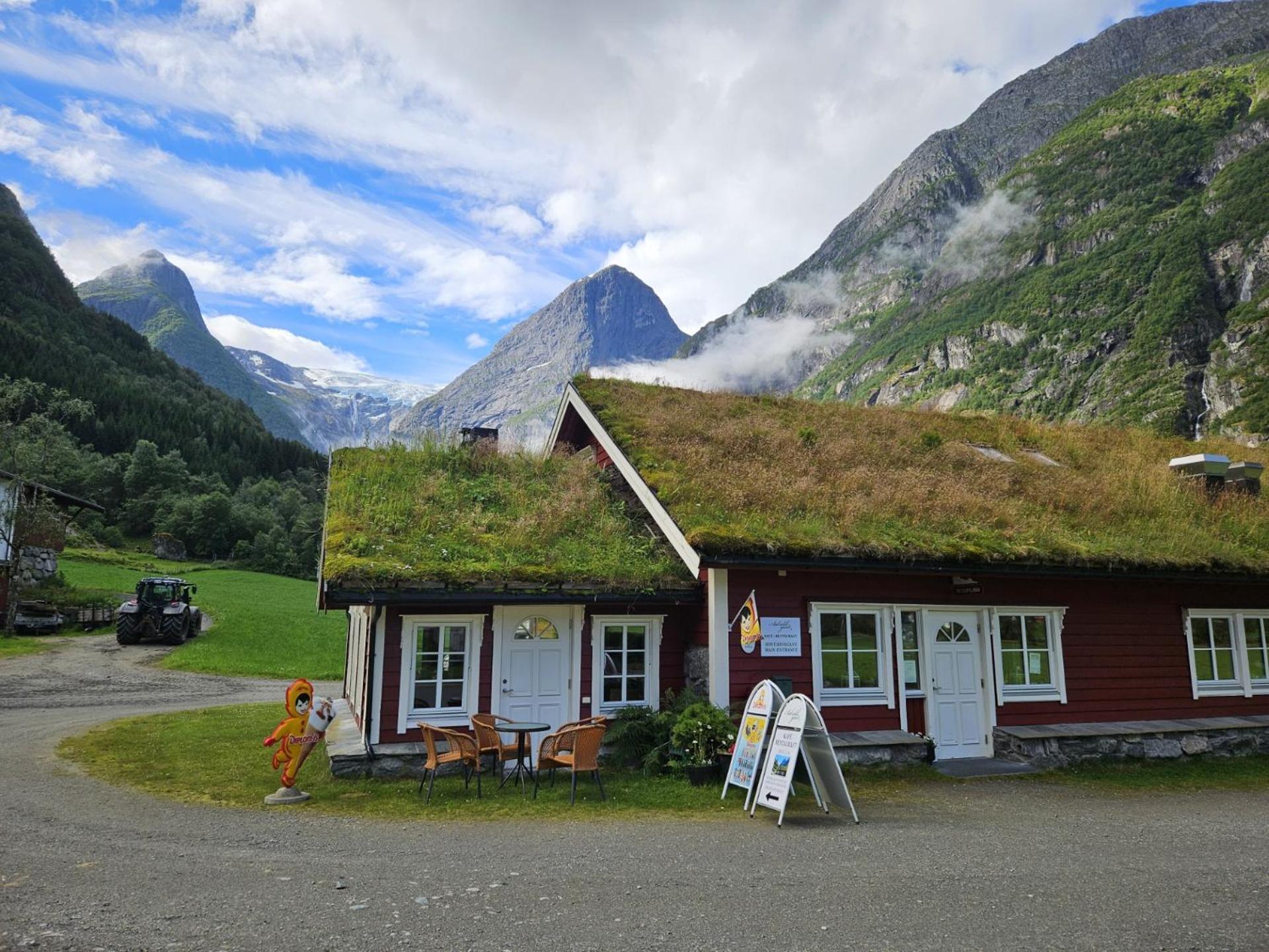 Trollbu Aabrekk Gard Villa Briksdalsbre Exteriör bild